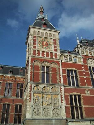 The Centraal Station had a stiking clock, sorry wind direction indicator, very useful in the Netherlands where the wind blows almost constantly.