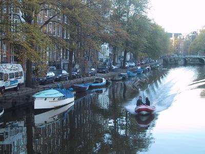 Canal traffic was light but the occasional motor boat sped by. The house boats were incredible.