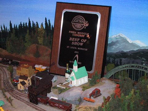 There is was..the Best of Show plaque waiting for me on the layout.